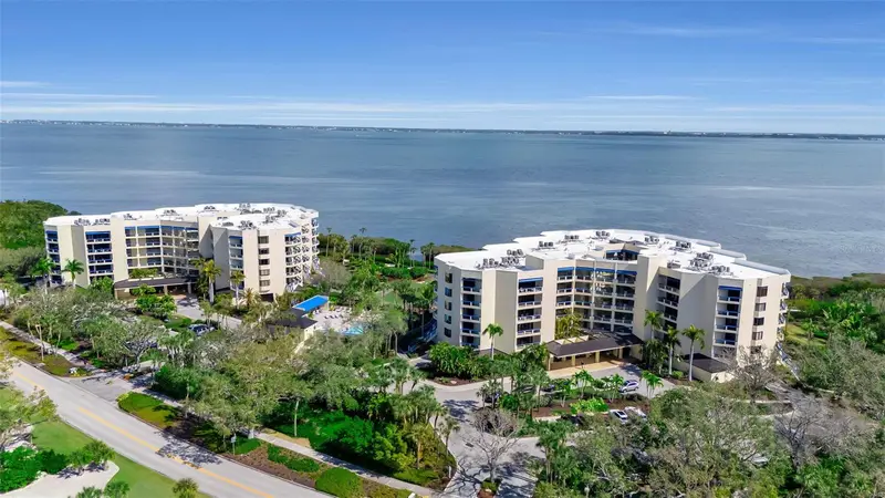 2110 Harbourside Dr #523, FL