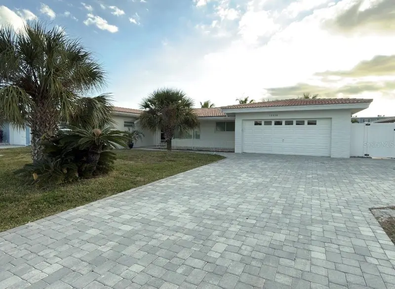 12350 4th St E, FL