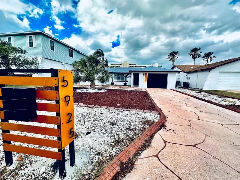 5925 Beverly Dr, FL
