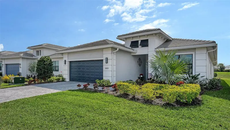18020 Cresswind Ter, FL