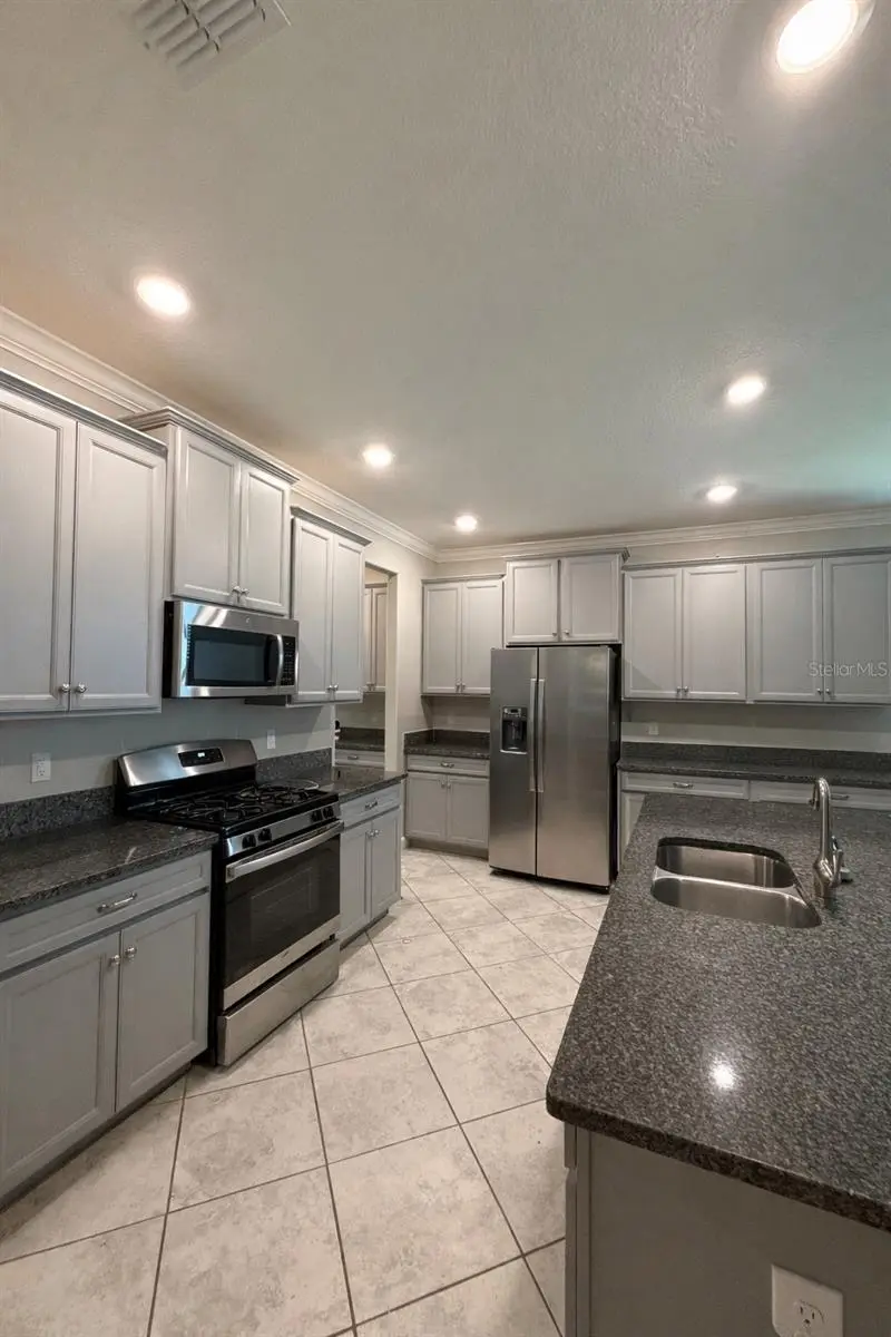 25118 Lambrusco Loop, FL