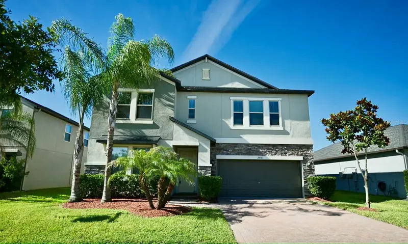 25118 Lambrusco Loop, FL