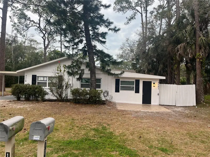 7119-7121 Oakwood, FL