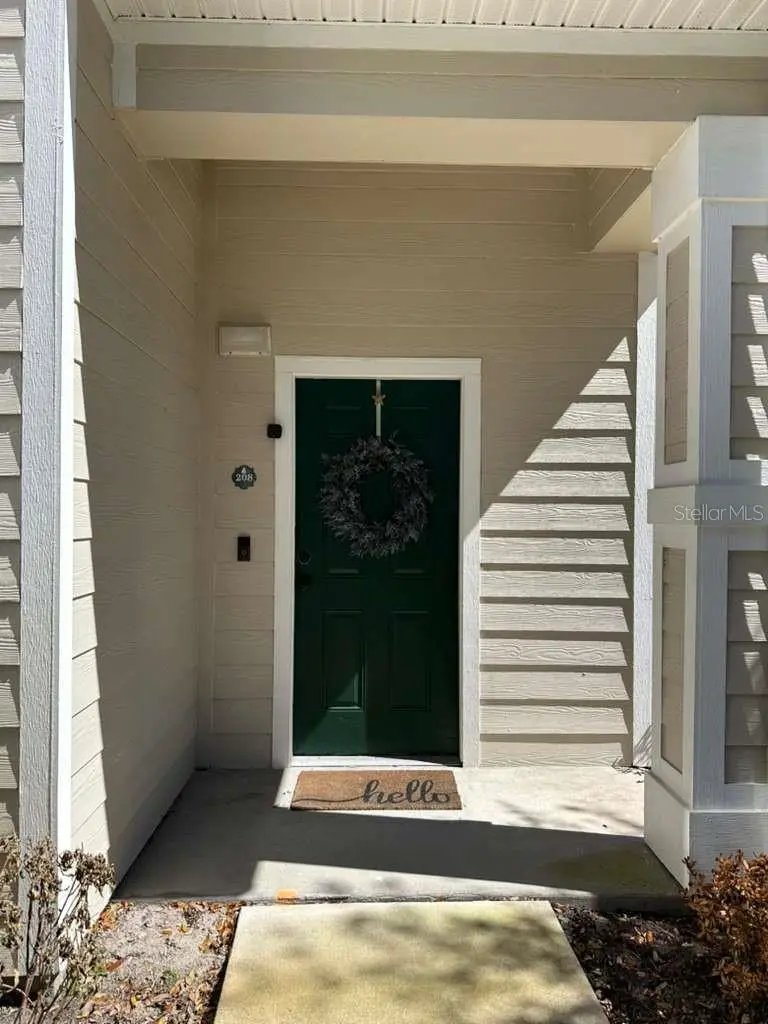 225 Southern Pecan Cir #208, FL