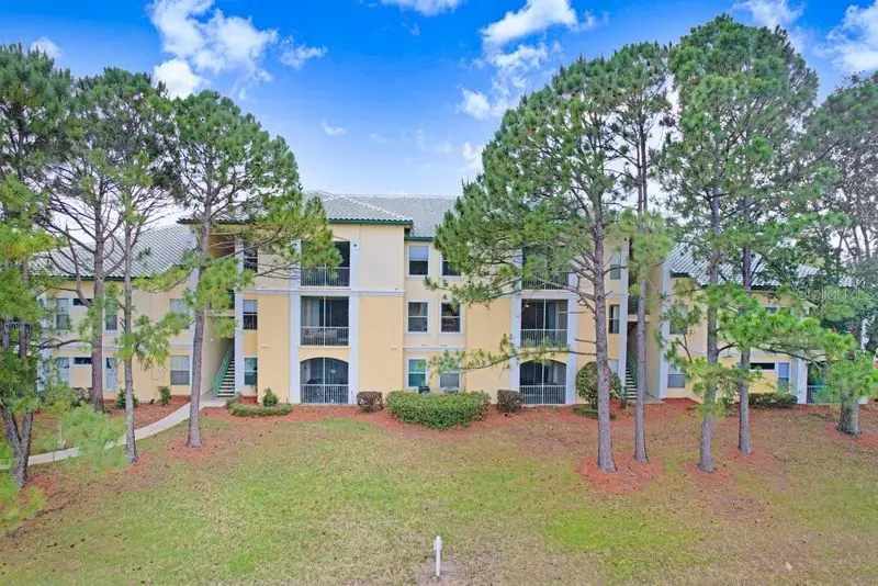 8801 Dunes Ct #204, FL