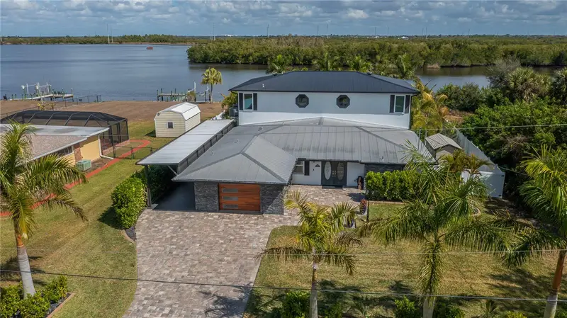 2424 Harbour Dr, FL
