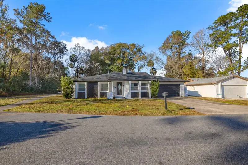 872 Falkirk Dr, FL