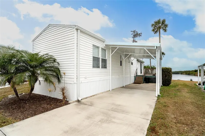 8320 Riverside Dr #94, FL