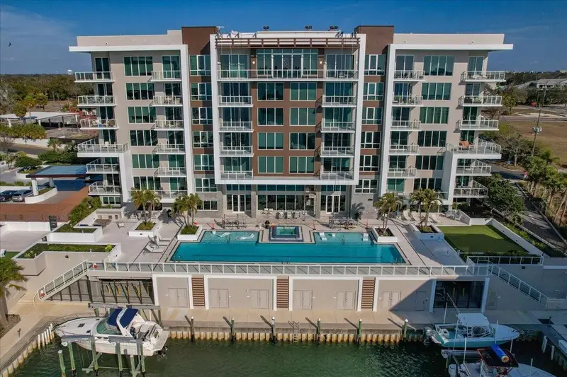 920 N Osceola Ave #702, FL