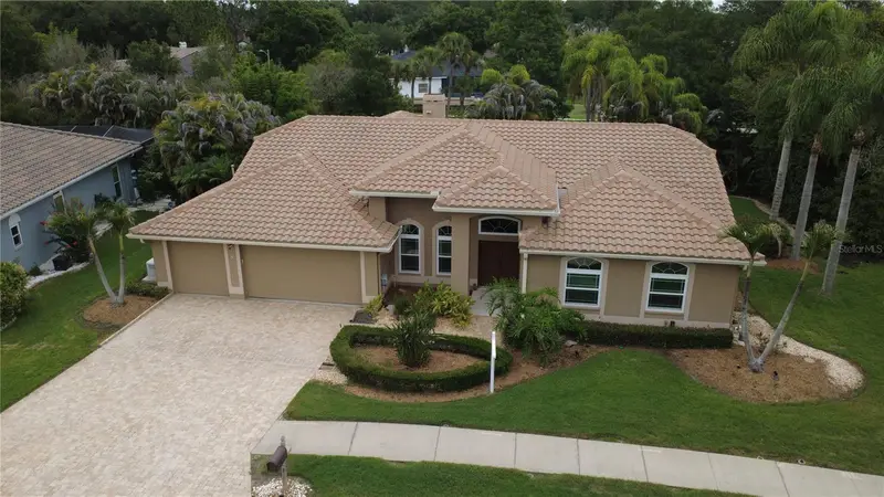 2303 Oxford Ct, FL