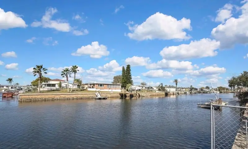 12527 1st Isle, FL