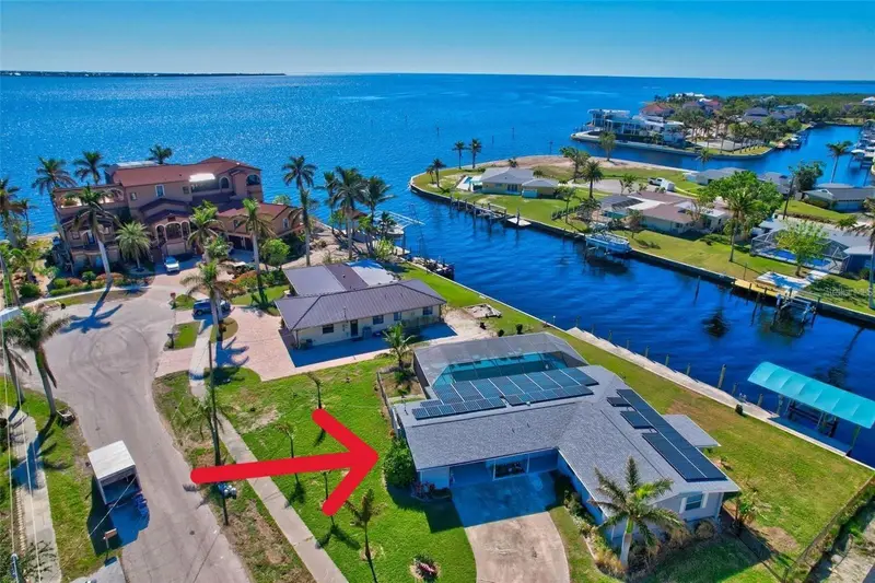 250 Bangsberg Rd Se, FL