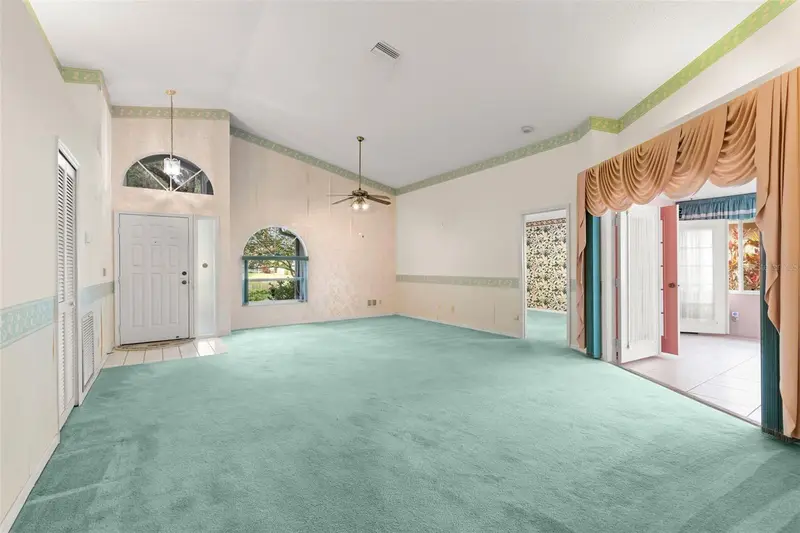 5245 Venice Way Ne, FL
