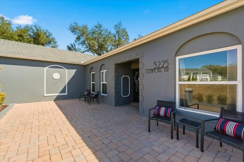 5225 Glenmore Dr, FL