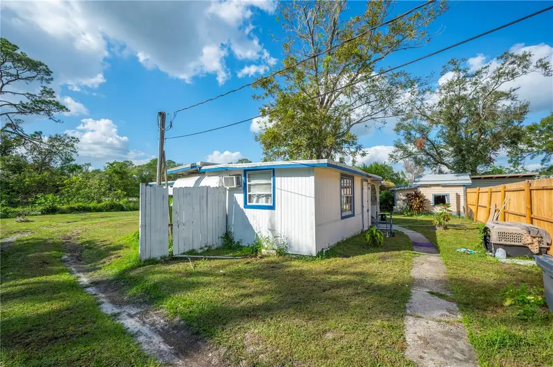 3221 & 3225 Crutchfield Rd, FL