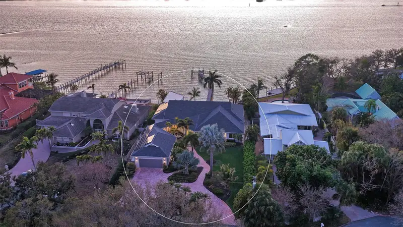 324 Bayshore Dr, FL