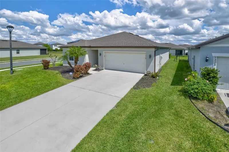 9328 Royal River Cir, FL