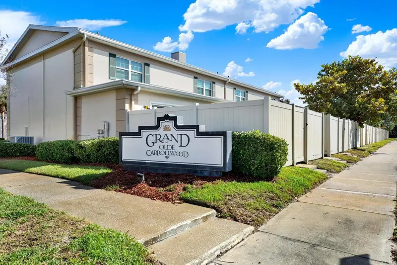 10330 Carrollwood Ln #95, FL