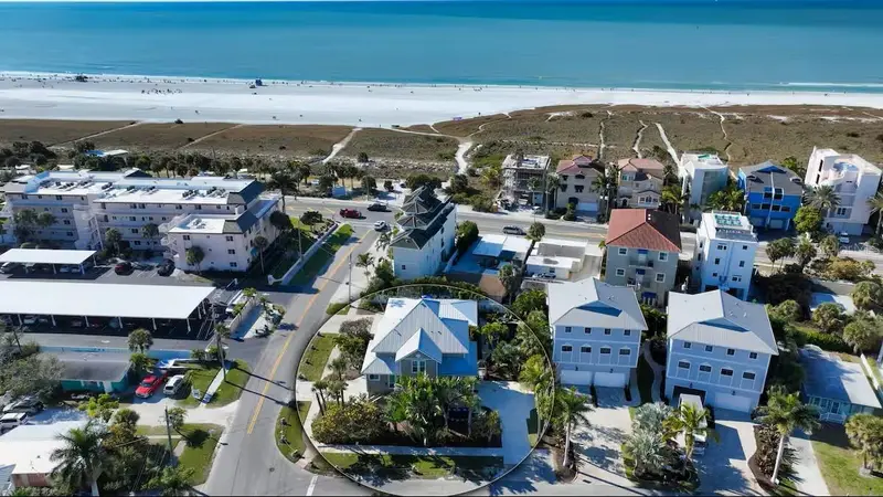 5610 Avenida Del Mare, FL