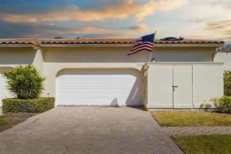 2326 Harbour Oaks Dr, FL