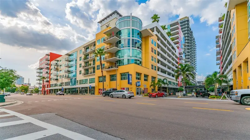 1120 E Kennedy Blvd #1225, FL
