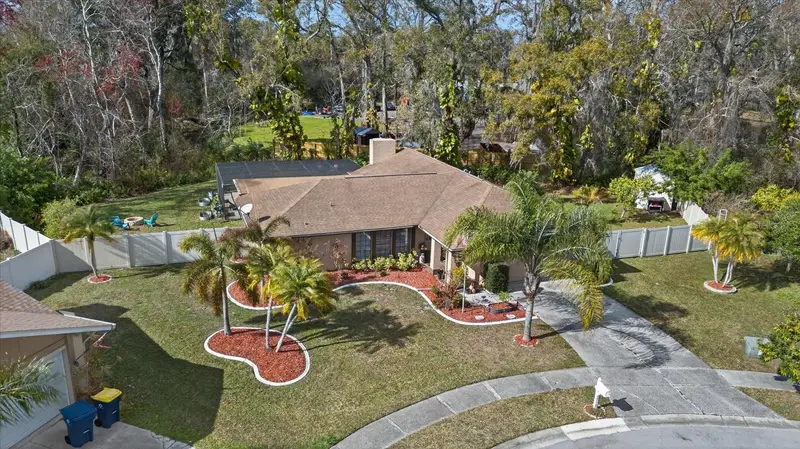 2735 Quiet Hollow Ct, FL