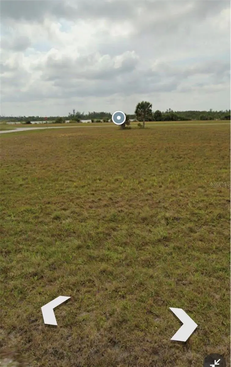 2 Starling Dr, FL