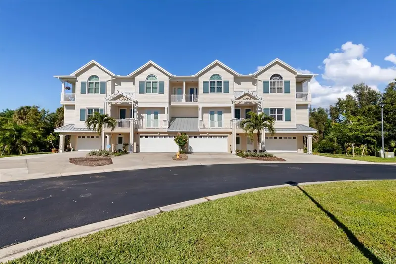 10300 Tarpon Landings Ter #4, FL