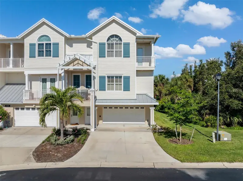 10300 Tarpon Landings Ter #4, FL