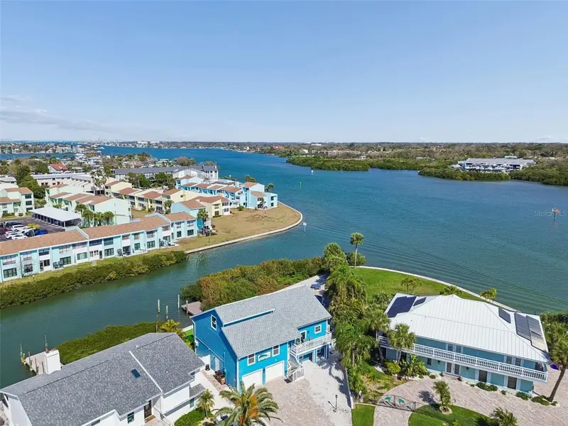 330 6th Ave, FL