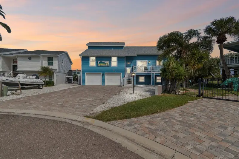 330 6th Ave, FL
