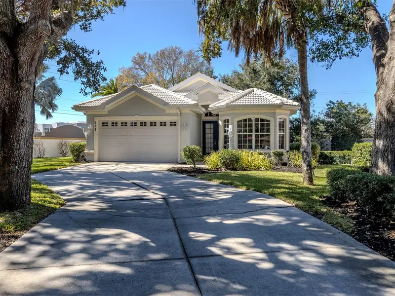 111 Wayforest Dr, FL