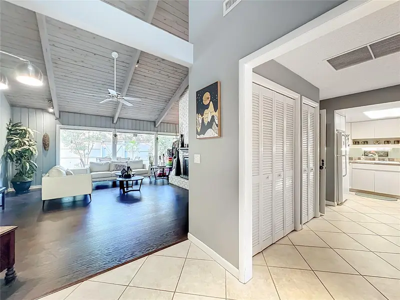 104 Juniper Ln, FL