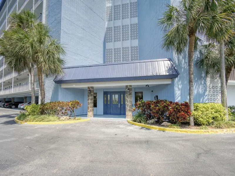 4939 Floramar Ter #912, FL