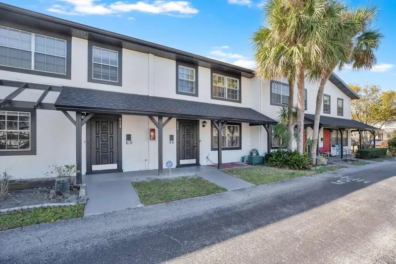 5656 Royal Pine Blvd #27, FL