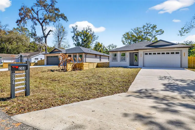 284 Roosevelt Ave, FL