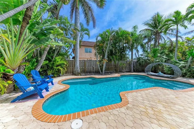 2111 Avenue B, FL