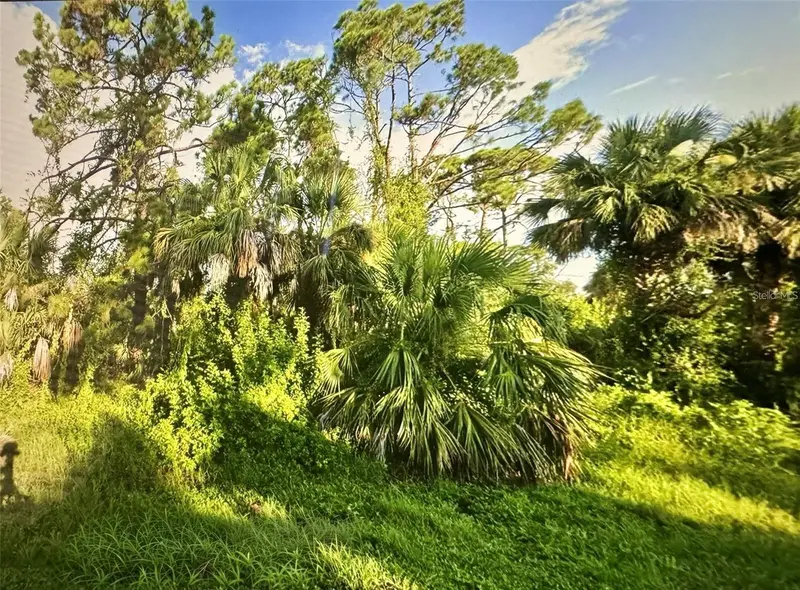 109 Camillia Ln, FL