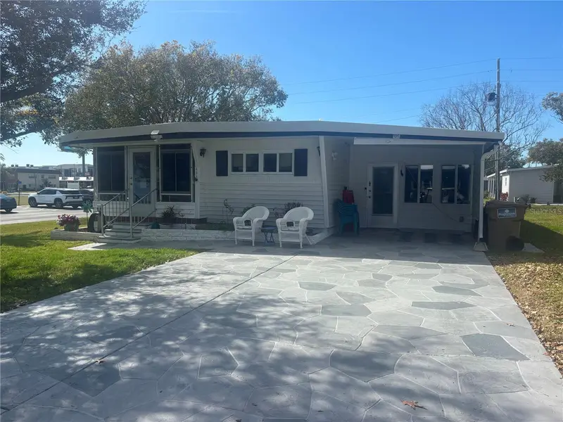105 Freedom Ct #30, FL