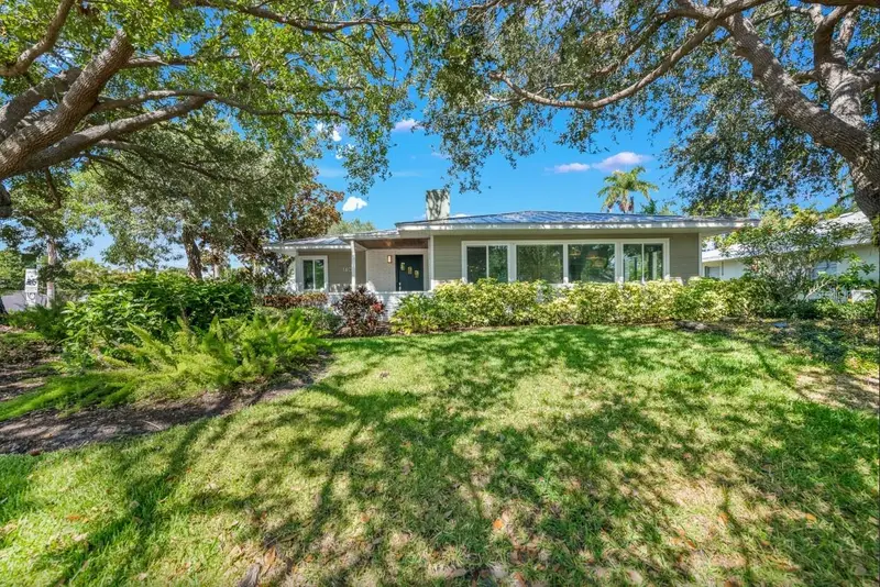 140 S Blvd Of The Presidents, FL