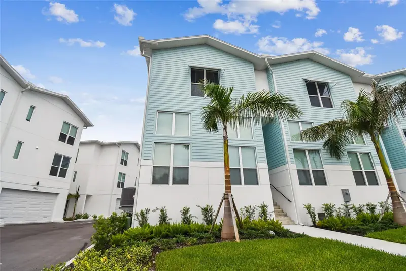 3840 Pompano Dr Se, FL