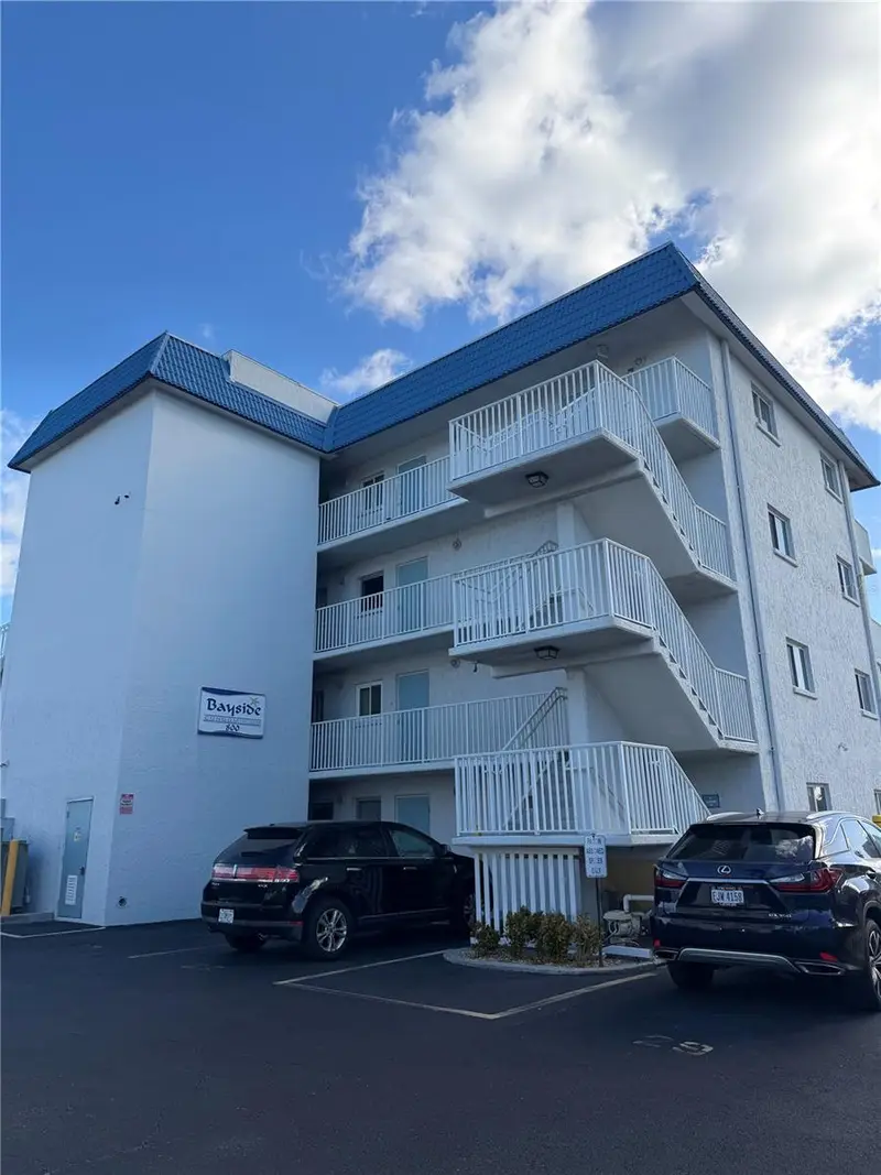 800 Bayway Blvd #16, FL