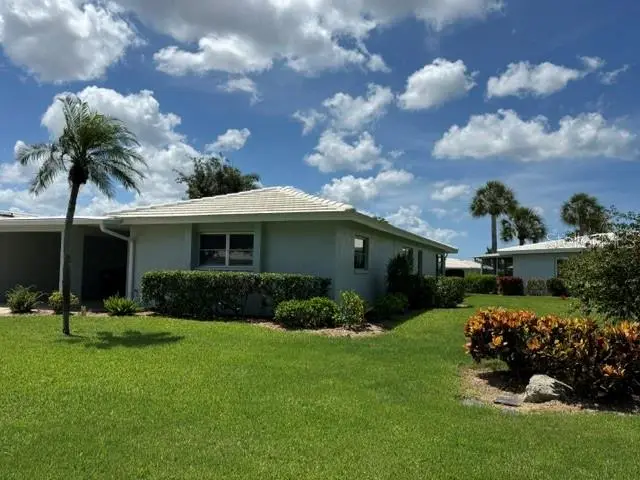 7011 9th Ave W, FL
