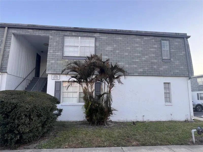 1000 S Semoran Blvd #715, FL