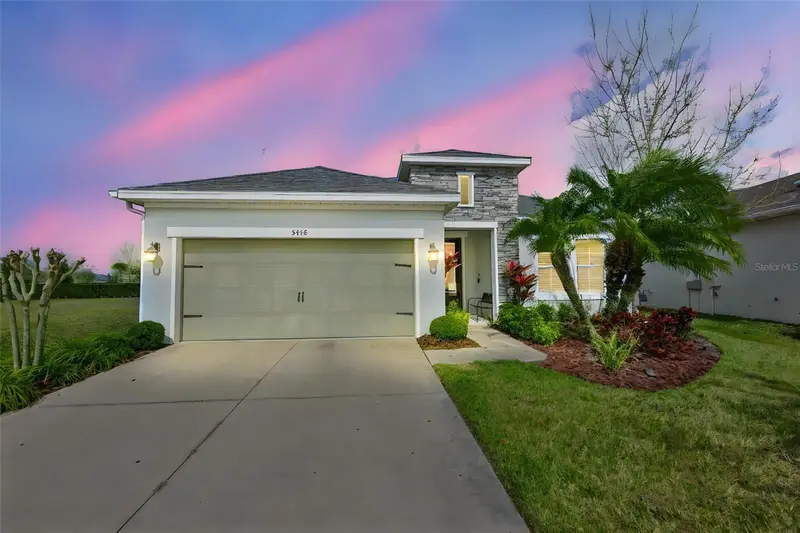 5418 Silver Sun Dr, FL
