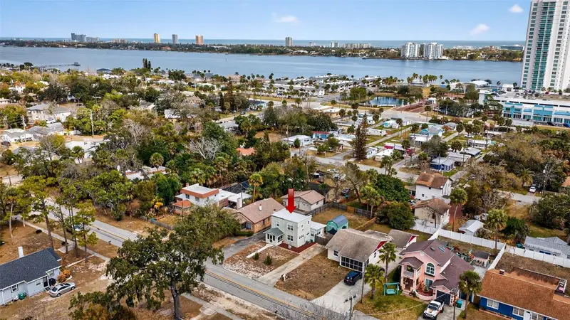 235 Daytona Ave, FL