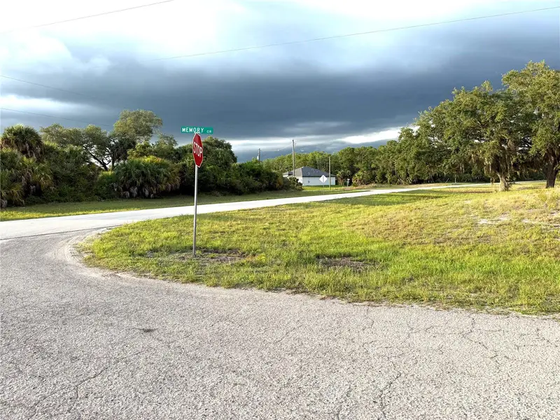 8010 Memory Cir, FL
