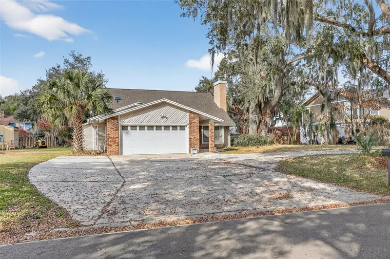 1595 Shady Oak Dr, FL