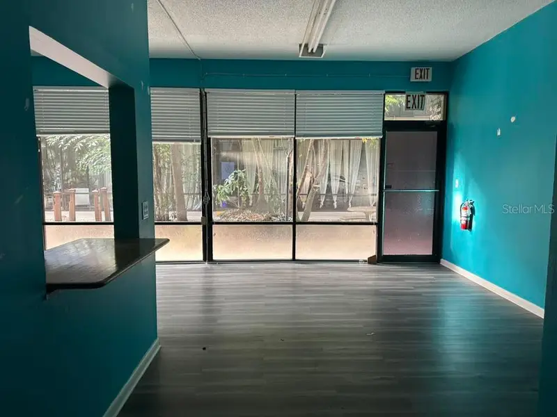 2595 Tamiami Trl, FL