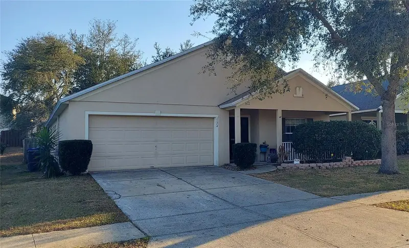 1124 Bluegrass Dr, FL